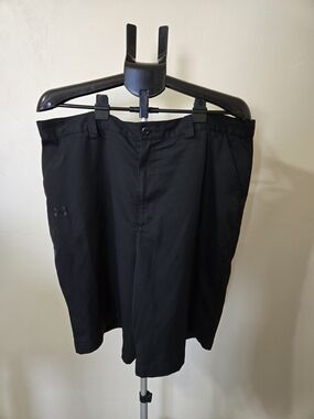 Under Armour Black Men's Shorts 40R